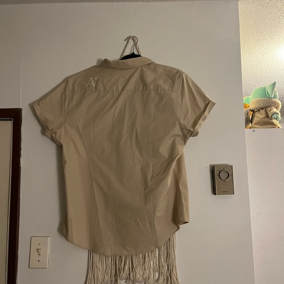 Androgynous Fox Short Sleeve Button Up - Picture 2 of 2